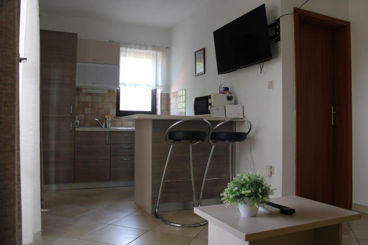 Apartman Stefanija Selce Exteriör bild