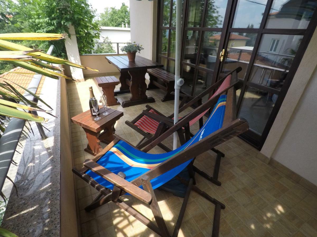Apartman Stefanija Selce Exteriör bild